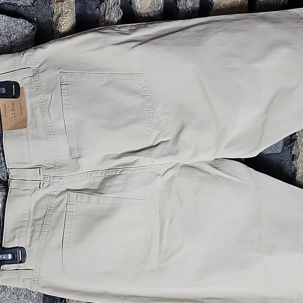 LL Bean Favorite Fit Nean Flex Skinny Leg Chic Cream Trousers - Picture 7 of 11